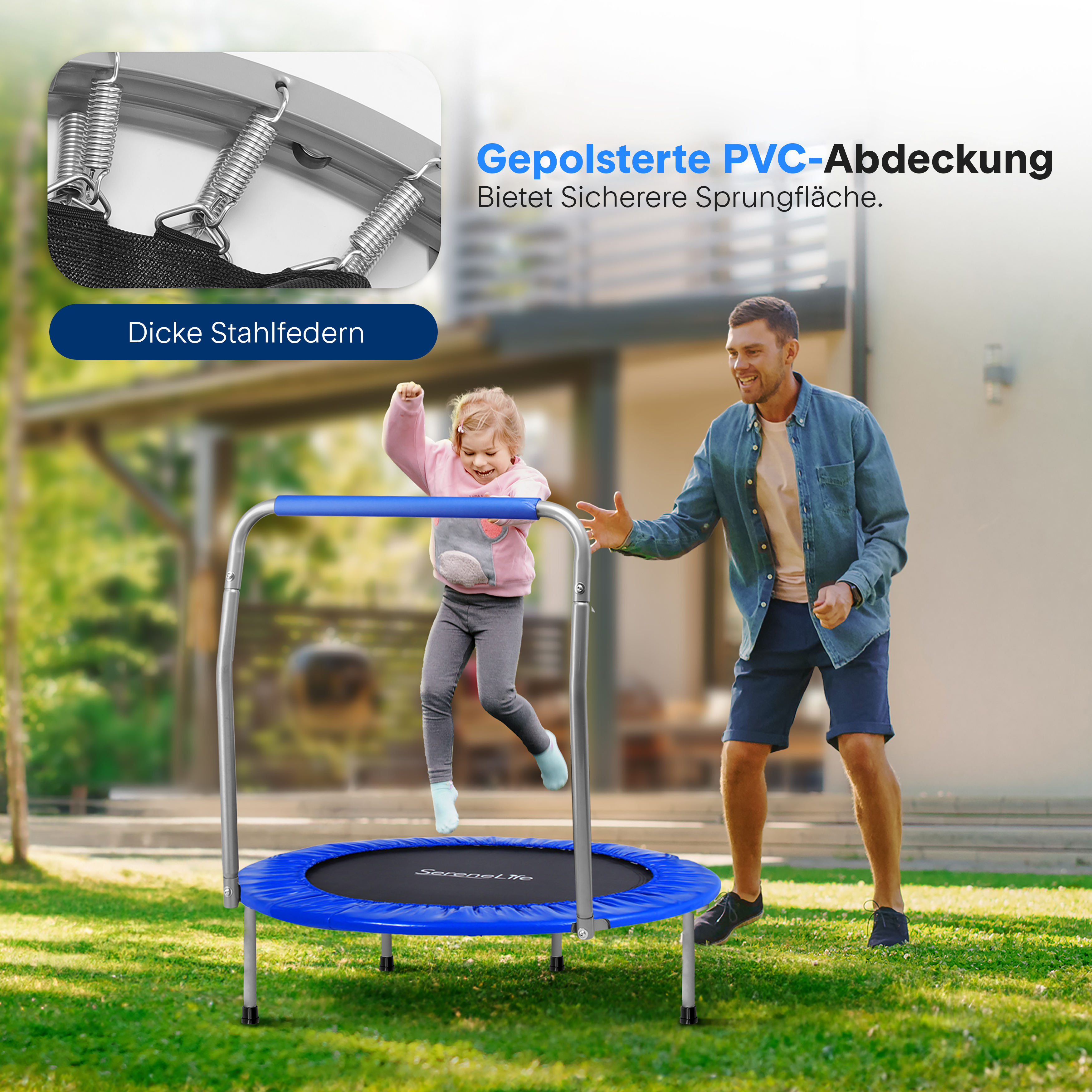 Ein Mann und ein Kind springen auf einem Trampolin im Garten.