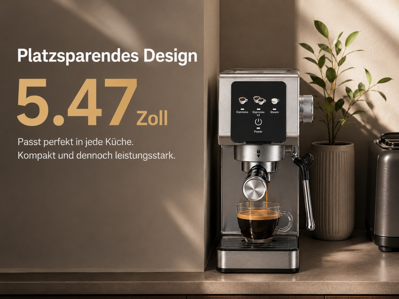 Eine Espressomaschine brüht Espresso in eine Tasse. "Platzsparendes Design" steht daneben.