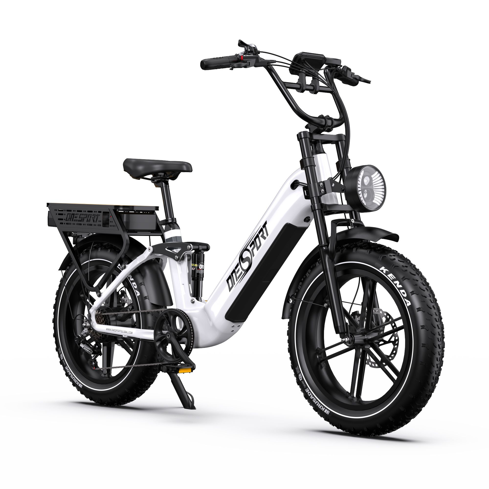 Bicicleta eléctrica blanca con neumáticos anchos, portaequipajes y faro.