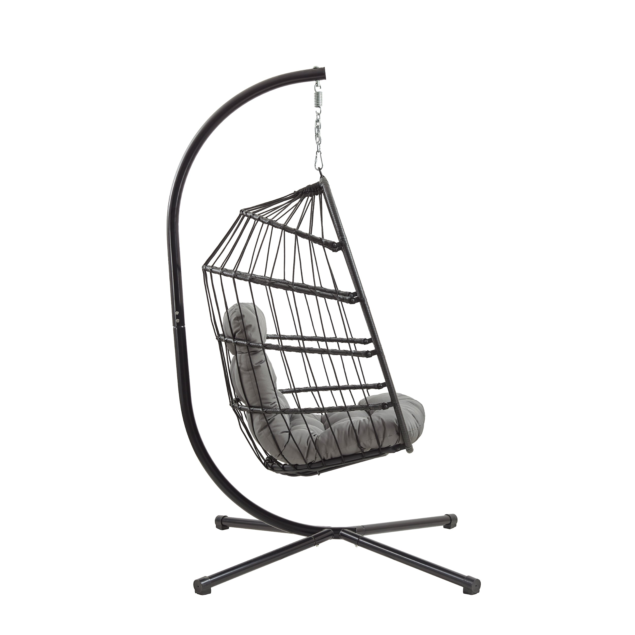 Una silla colgante negra con cojín gris sobre un soporte en forma de cruz.