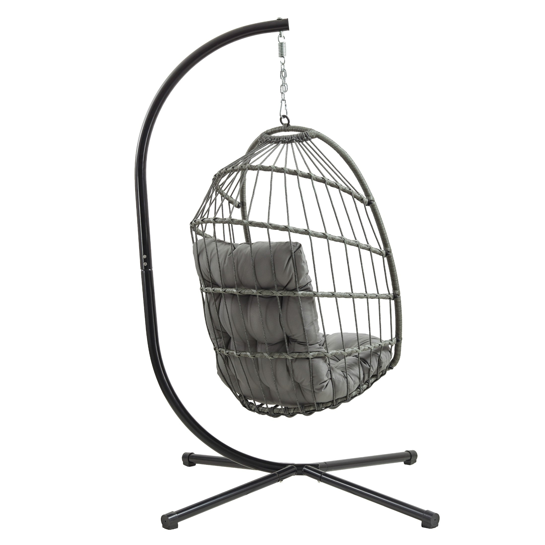 Silla colgante gris tipo huevo con soporte de metal negro y cojines.