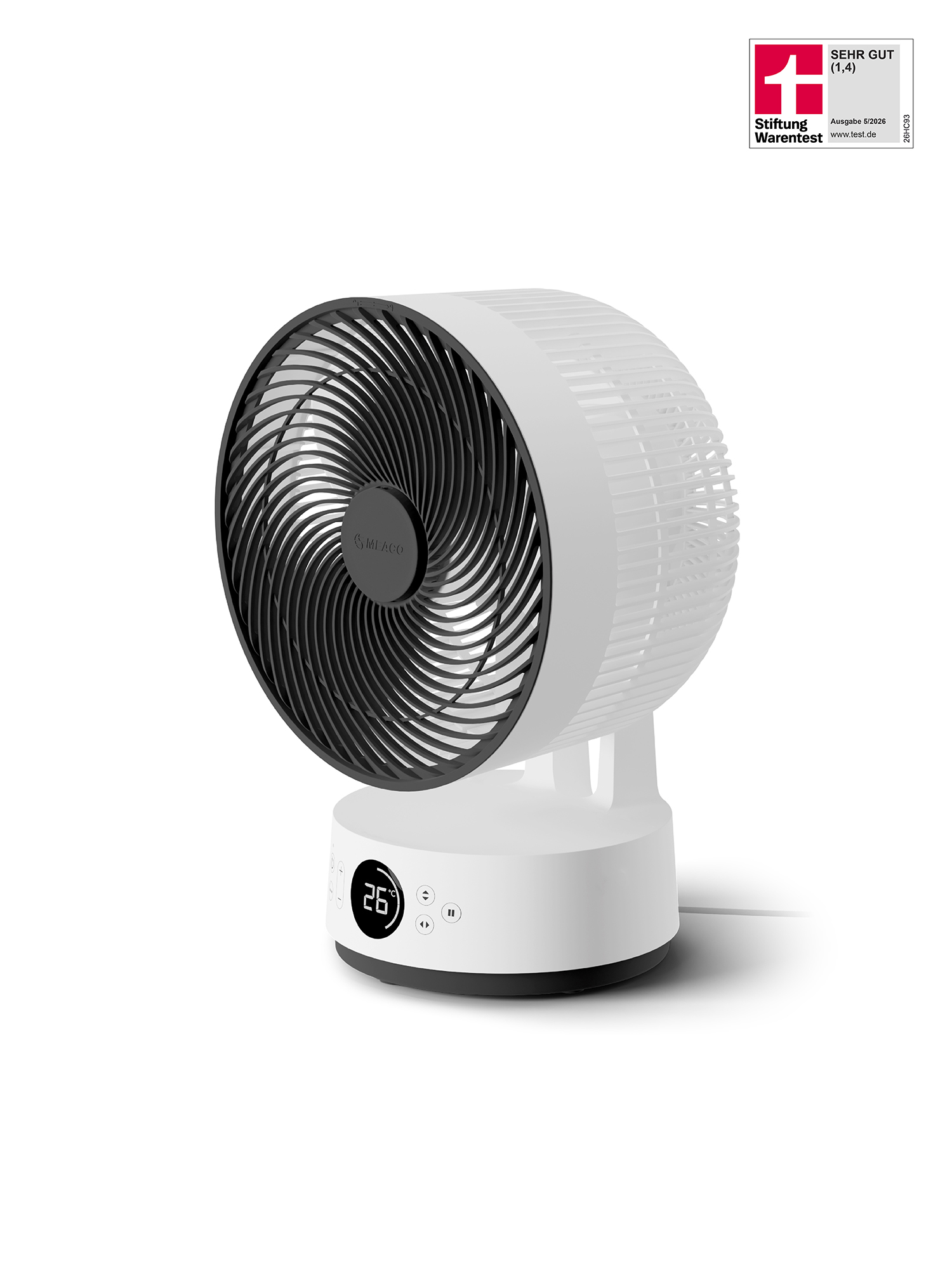 Ein weißer Ventilator mit schwarzem Gitter und digitaler Anzeige. Oben rechts ein Siegel.