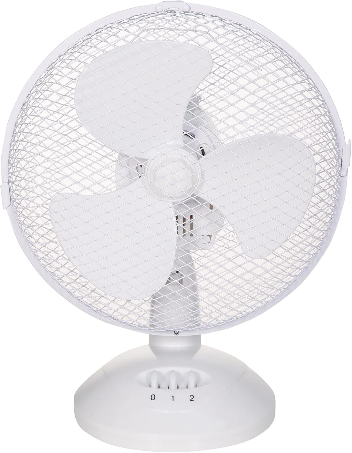 Ein weißer Tischventilator mit drei weißen Flügeln und einem Schutzgitter.