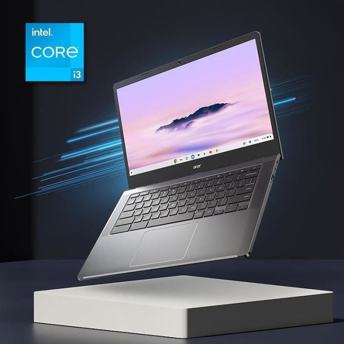 Ein silberner Laptop mit Intel Core i3-Logo schwebt über einem weißen Podest.