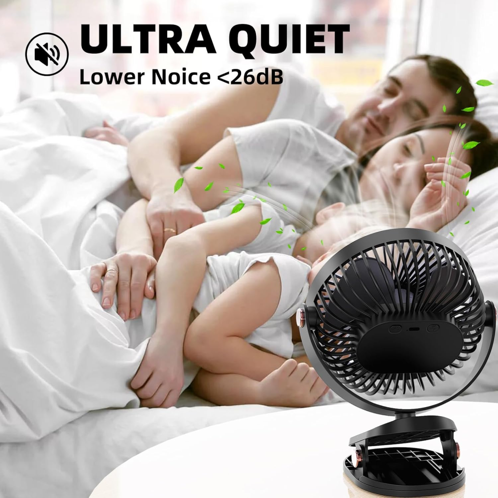 Ein schwarzer Ventilator mit Netzadapter steht auf einem Tisch vor einer Familie, die schläft.