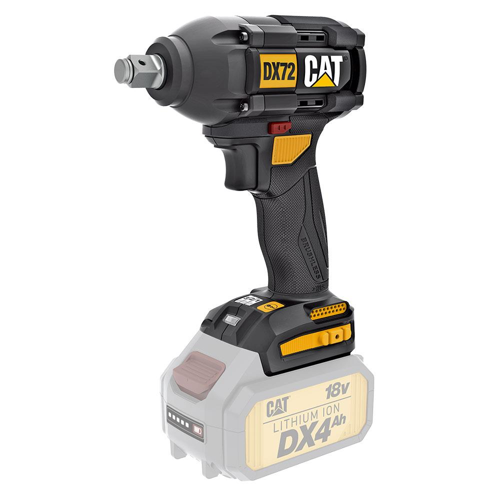 Sarı vurgulu siyah CAT darbeli anahtar ve 18V pil.