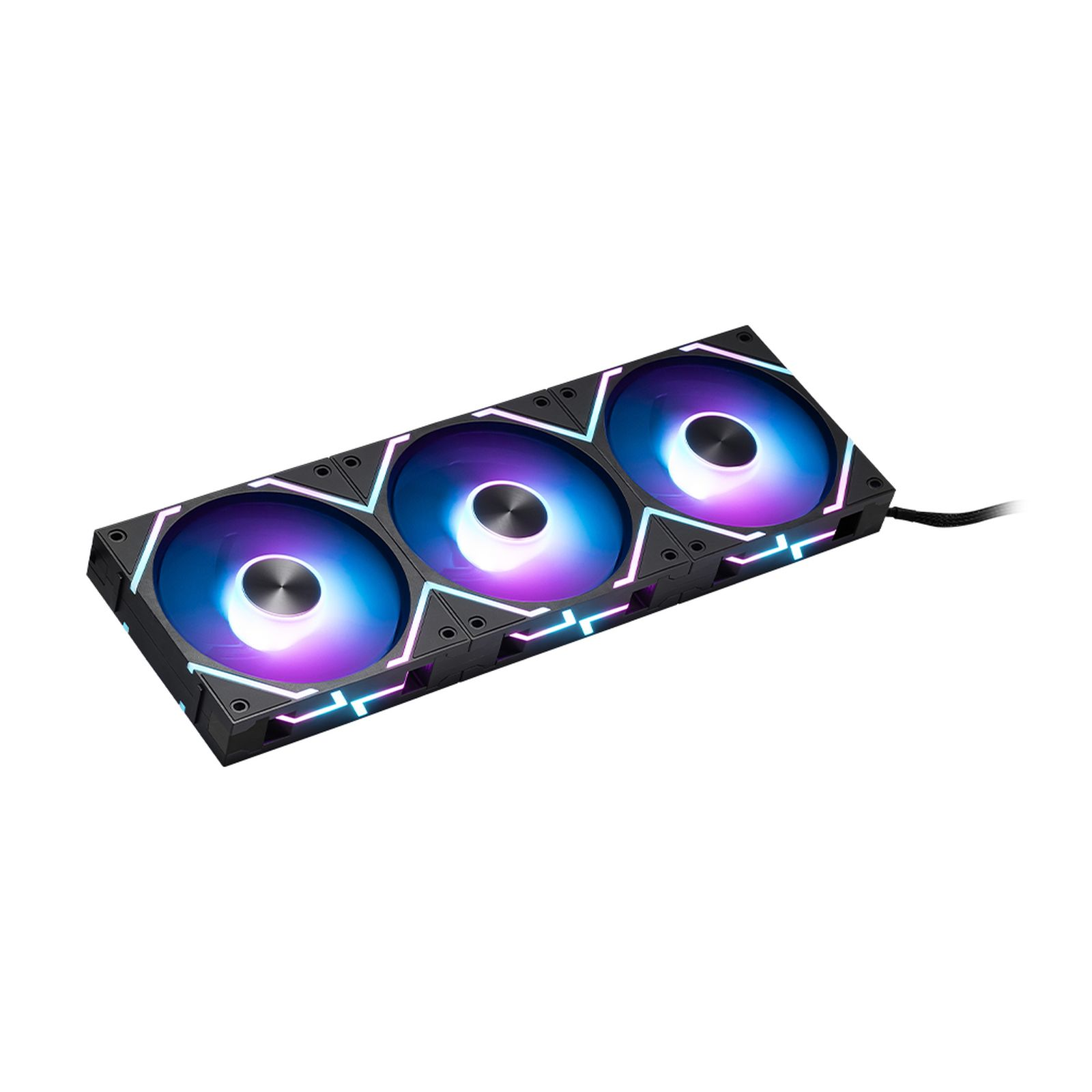 Siyah çerçeveli, mavi ve mor RGB aydınlatmalı üç bilgisayar fanı.