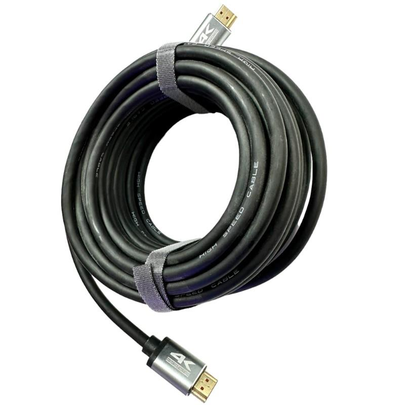 4K logolu siyah HDMI kablosu, rulo yapılmış ve cırt cırtlı bantla sabitlenmiş.