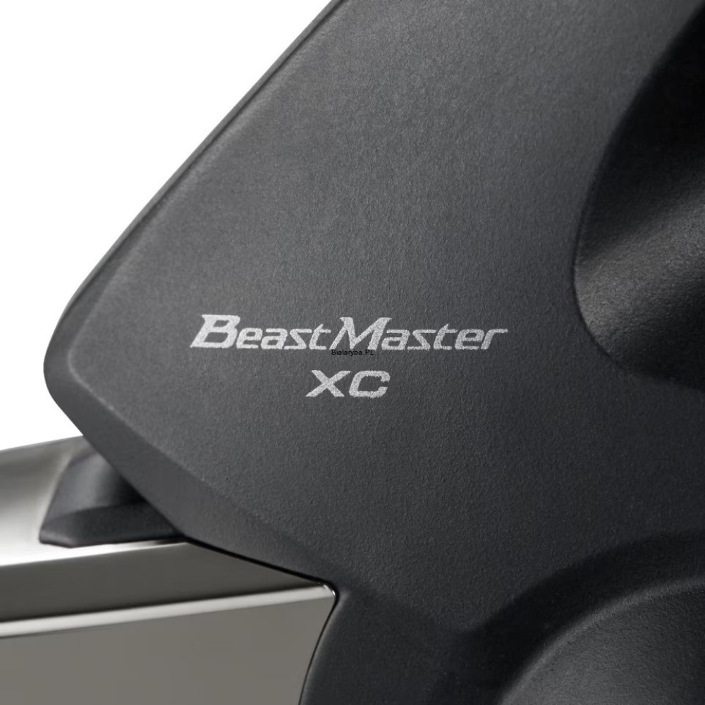 Czarna obudowa z wytłoczonym napisem "BeastMaster XC".