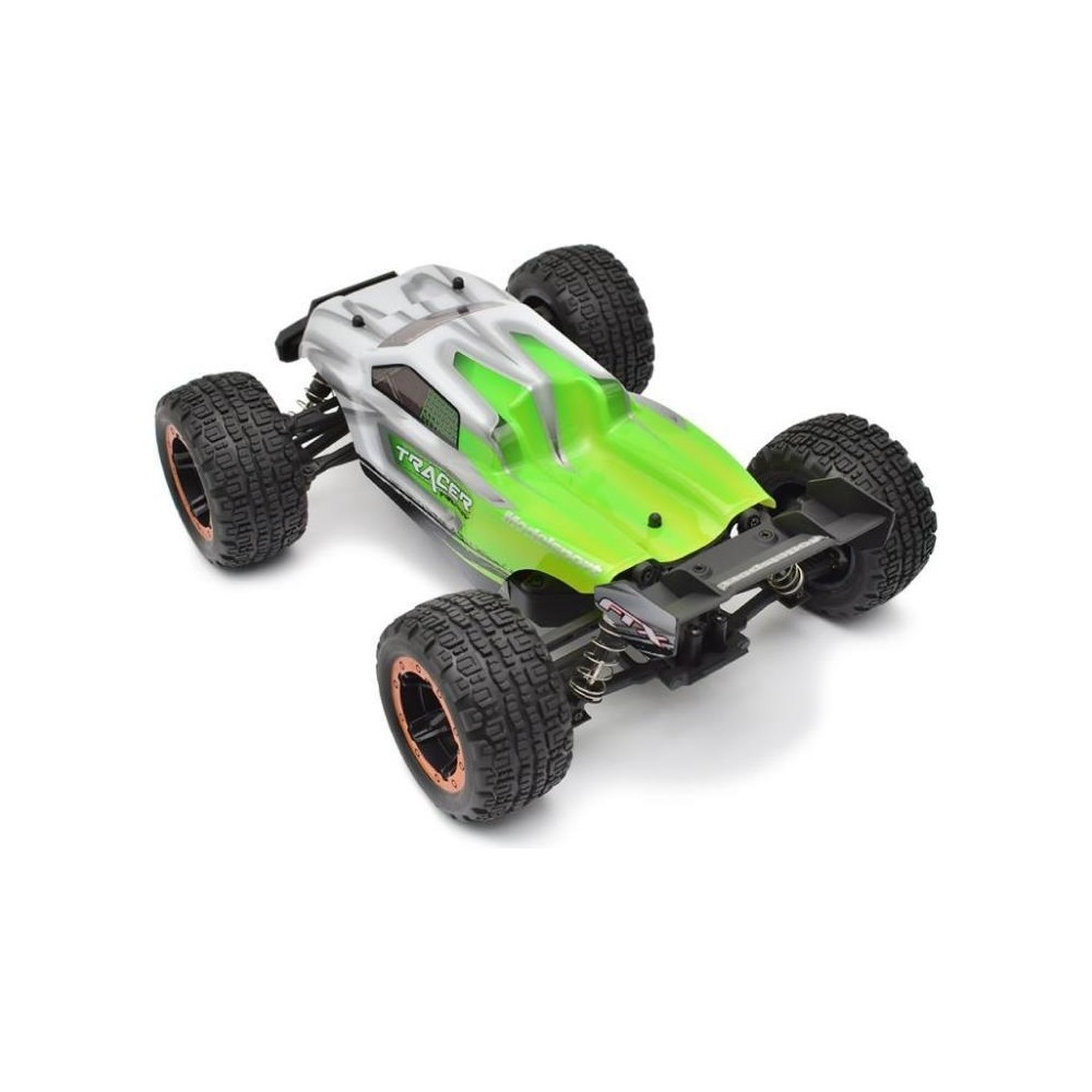 Siyah lastikli ve turuncu jantlı yeşil ve gümüş RC buggy.