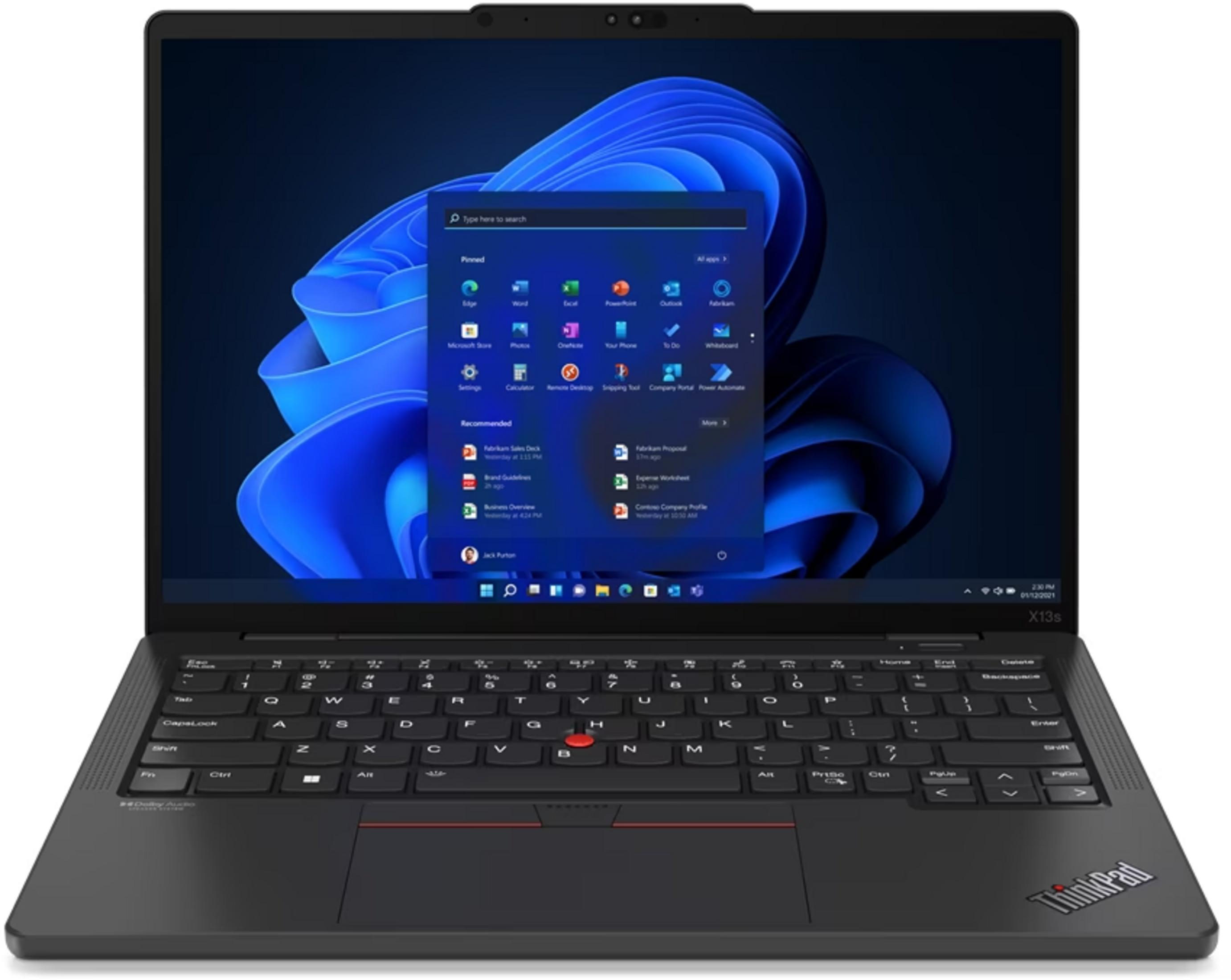 Ein schwarzer Laptop mit geöffnetem Bildschirm, der Windows 11 zeigt.