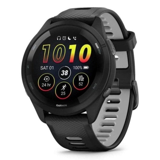 Eine schwarze Garmin-Smartwatch mit Digitalanzeige, die Uhrzeit, Datum und Fitnessdaten anzeigt.