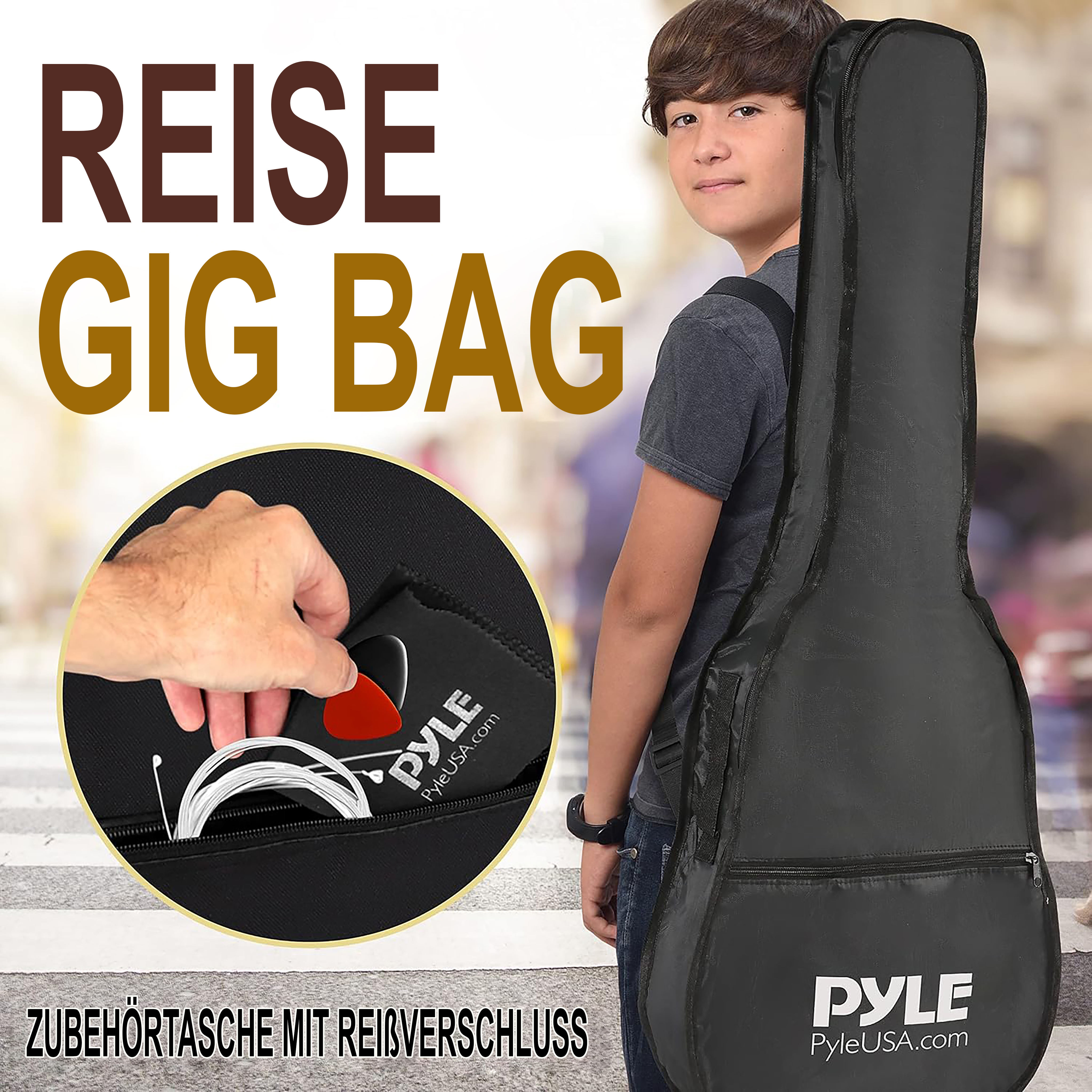 Ein Junge trägt eine schwarze Gitarrentasche. Nahaufnahme zeigt Zubehör.