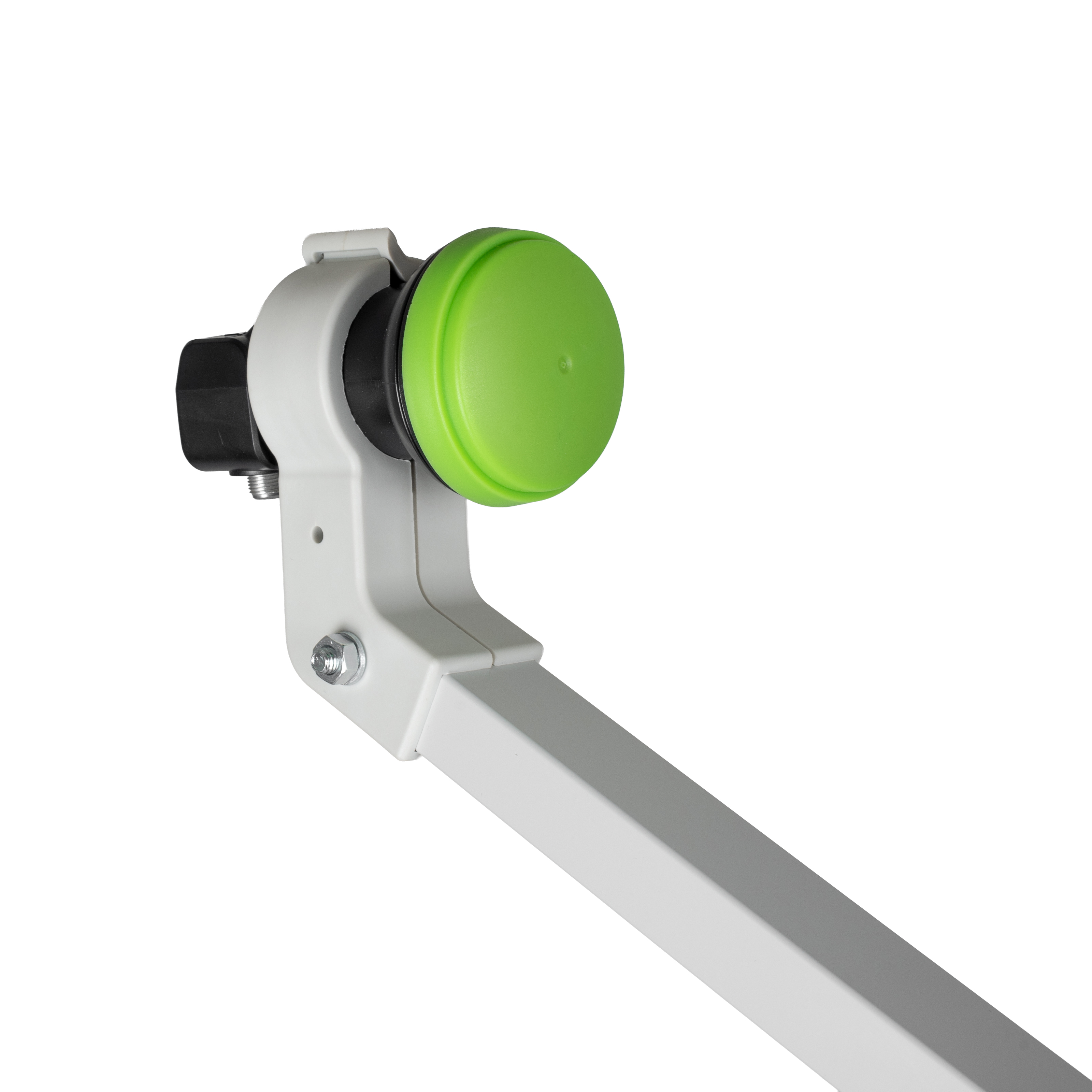 Ein grauer Satelliten-LNB mit grünem Gehäuse auf einem weißen Arm.