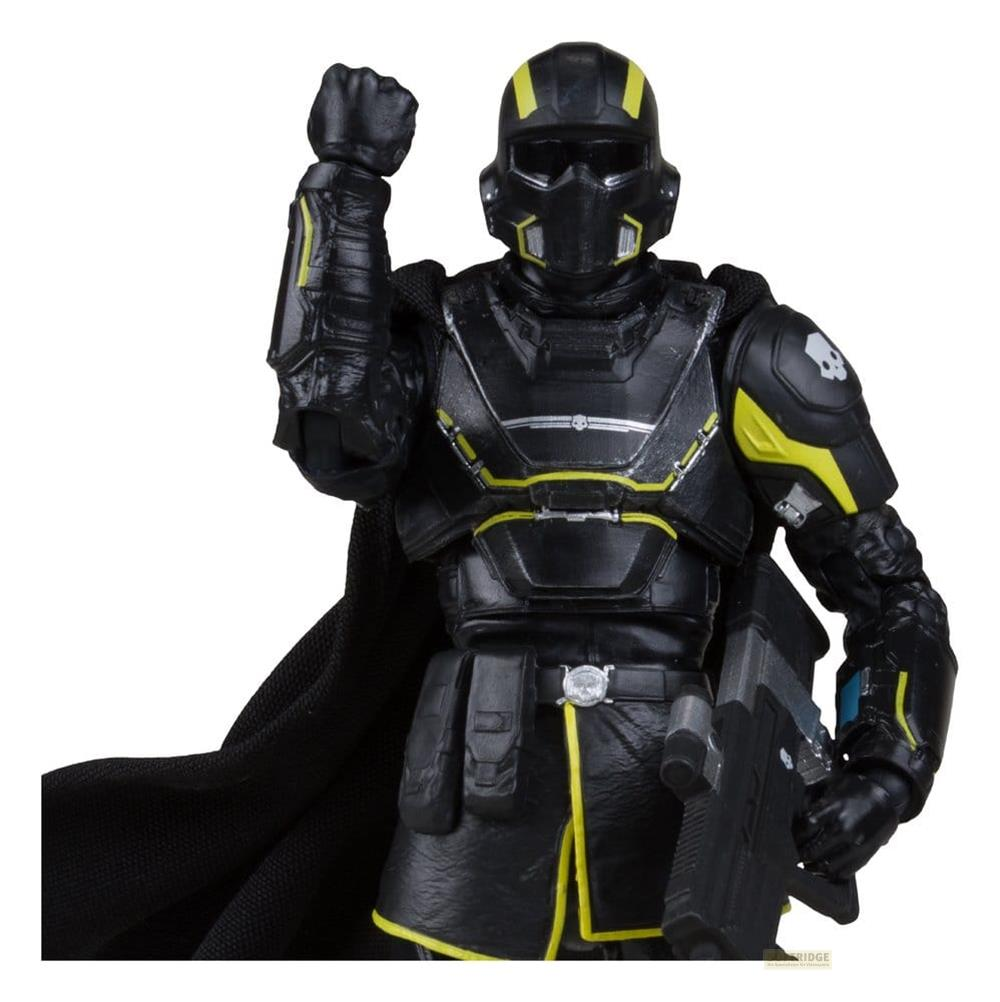 Actionfigur eines Soldaten in schwarzer Rüstung mit gelben Akzenten, Fäustchen geballt.