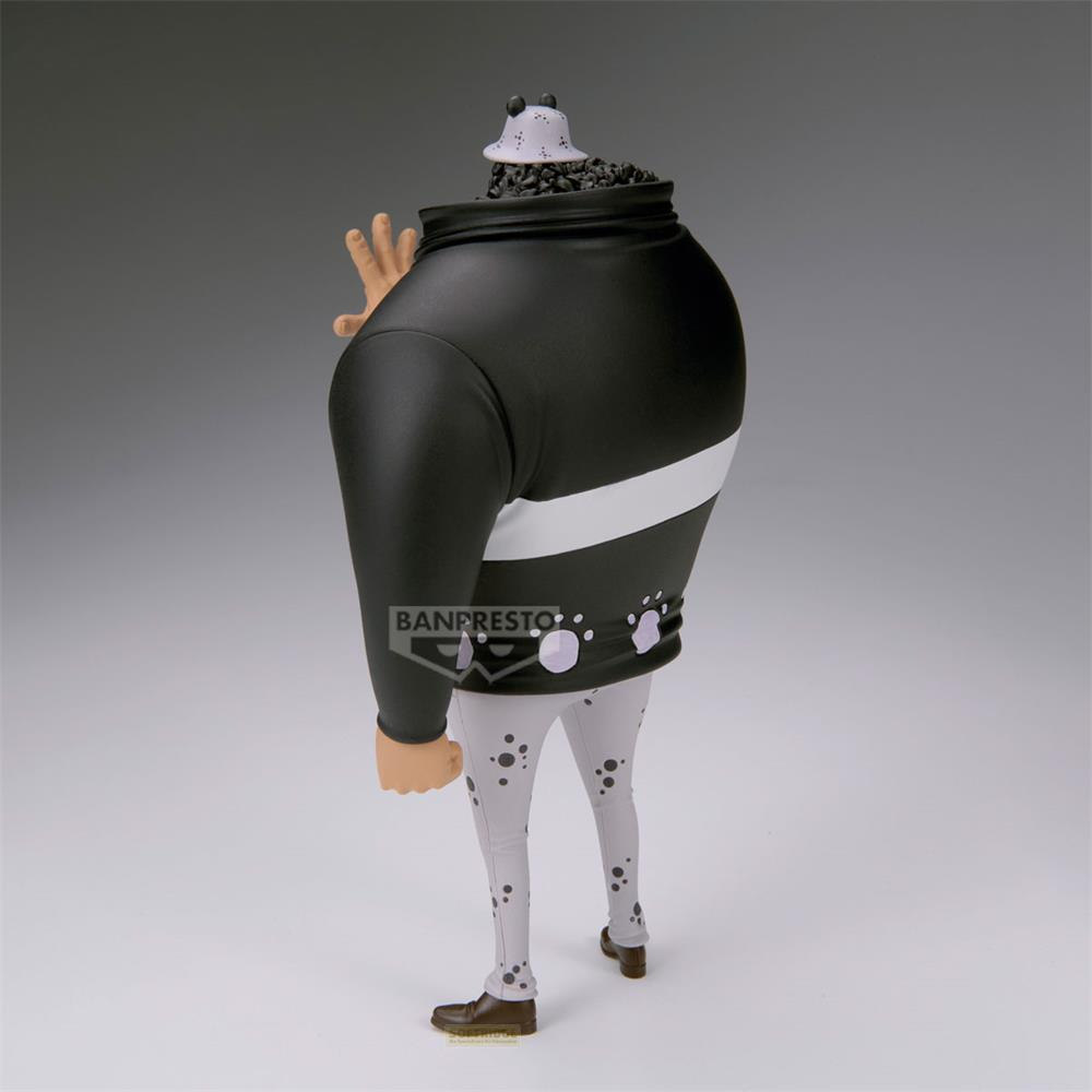 Figura con chaqueta negra, raya blanca y pantalones de puntos.