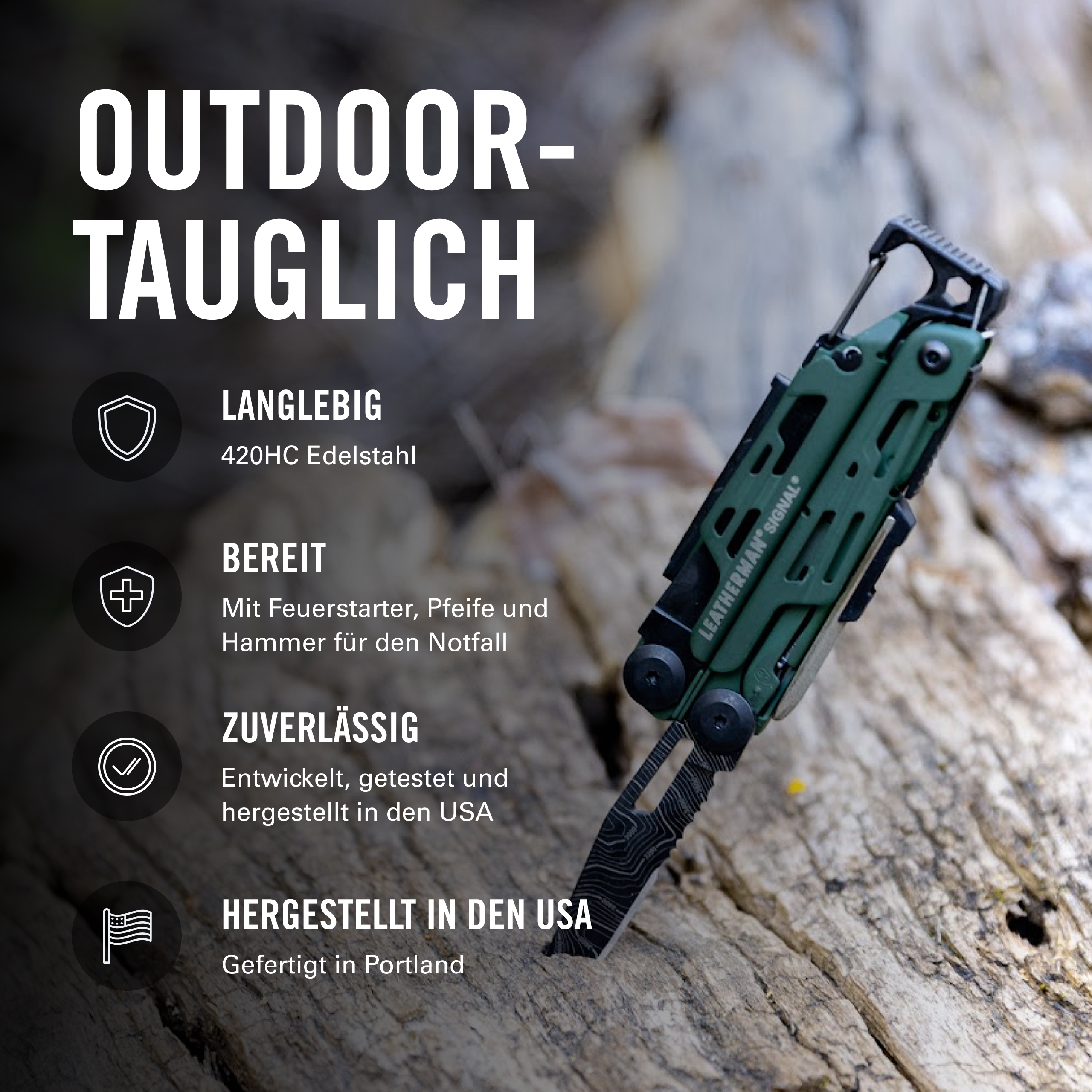 Grünes Multitool mit Feuerstarter, Pfeife und Hammer auf Baumstamm.