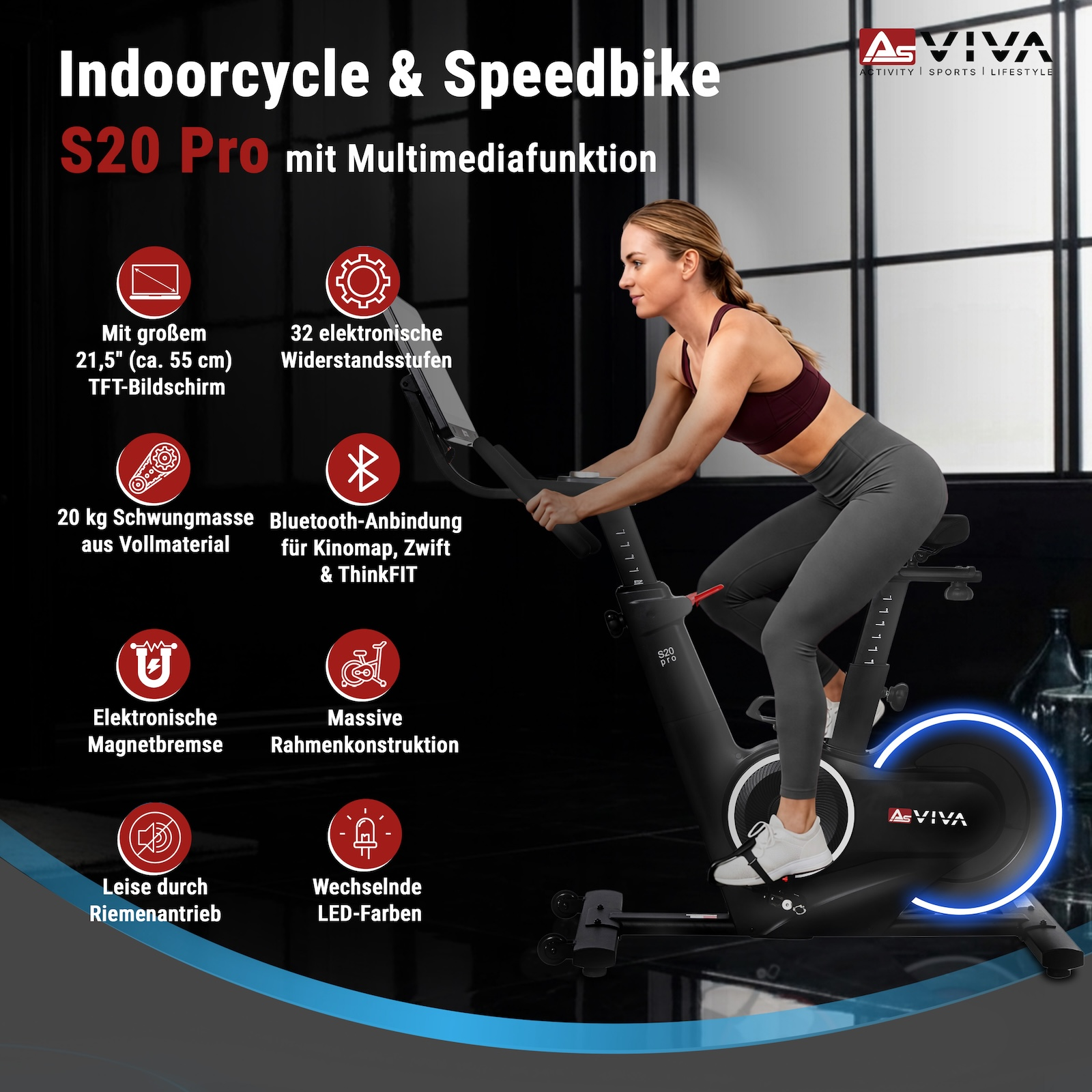 Frau auf einem Indoorcycle mit großem TFT-Bildschirm, 32 Widerstandsstufen & Bluetooth.