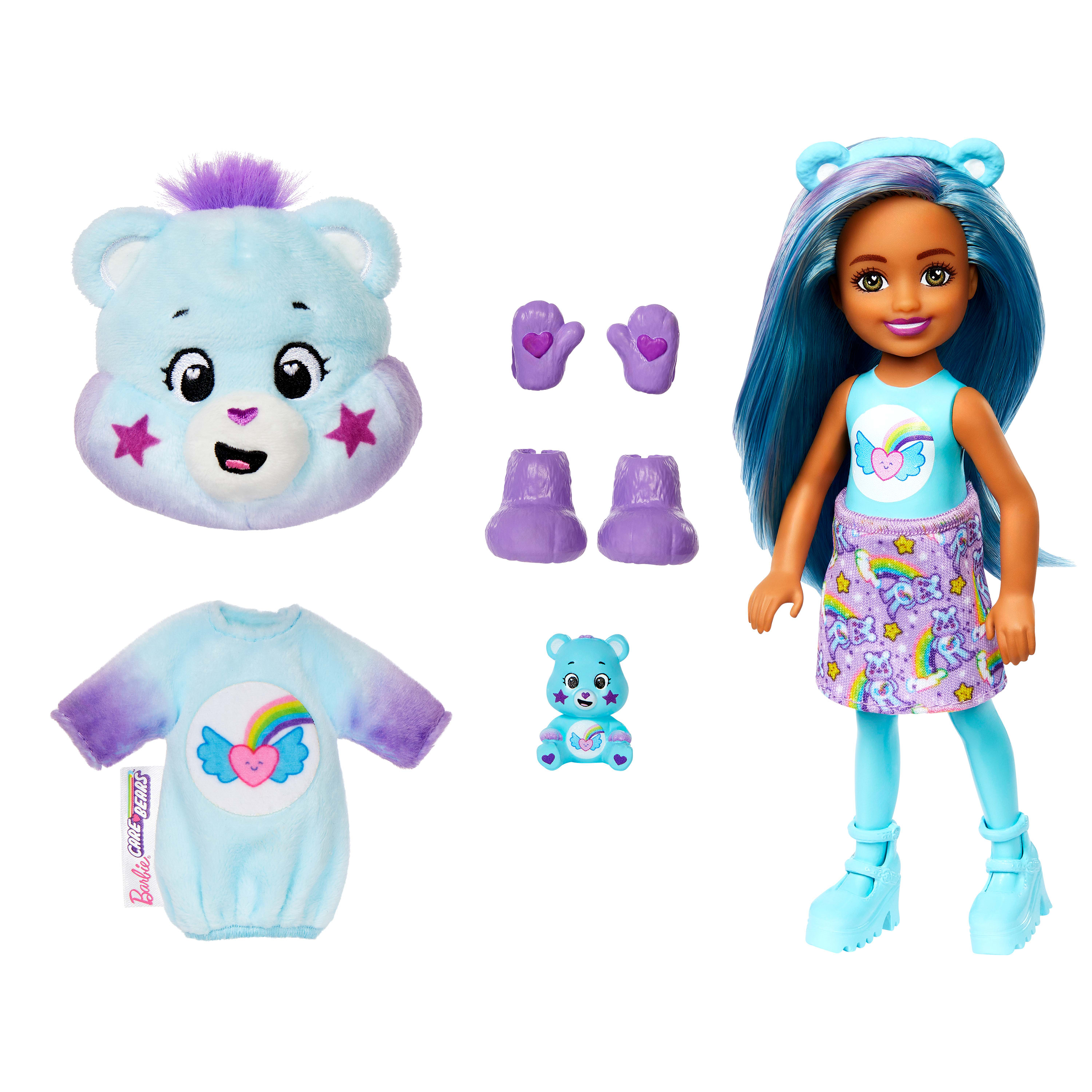 Eine Barbie-Puppe mit blauen Haaren und Zubehör, darunter ein Teddykopf, ein Outfit und Schuhe.