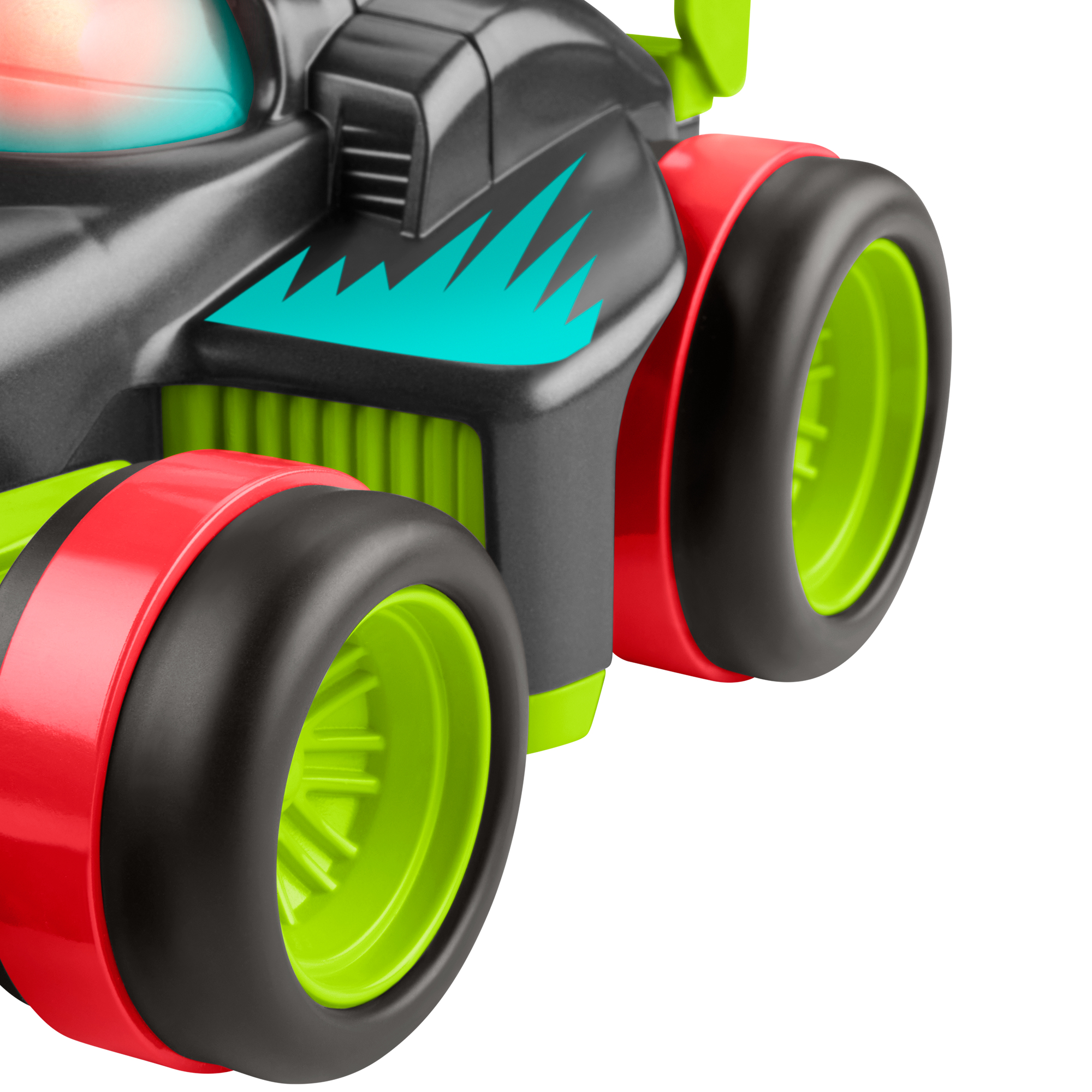 Un coche de juguete negro con detalles rojos y verdes y llamas azules.