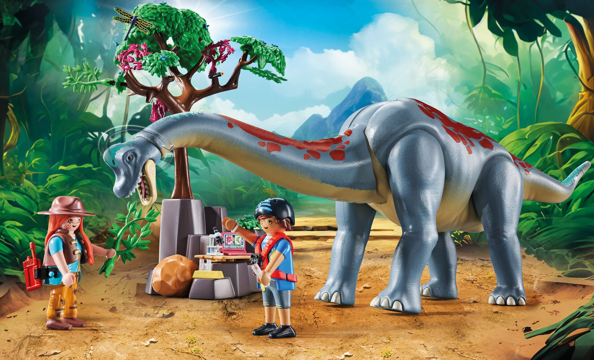 Twee ontdekkingsreizigers interageren met een grote blauwe dinosaurus in een jungle-omgeving.