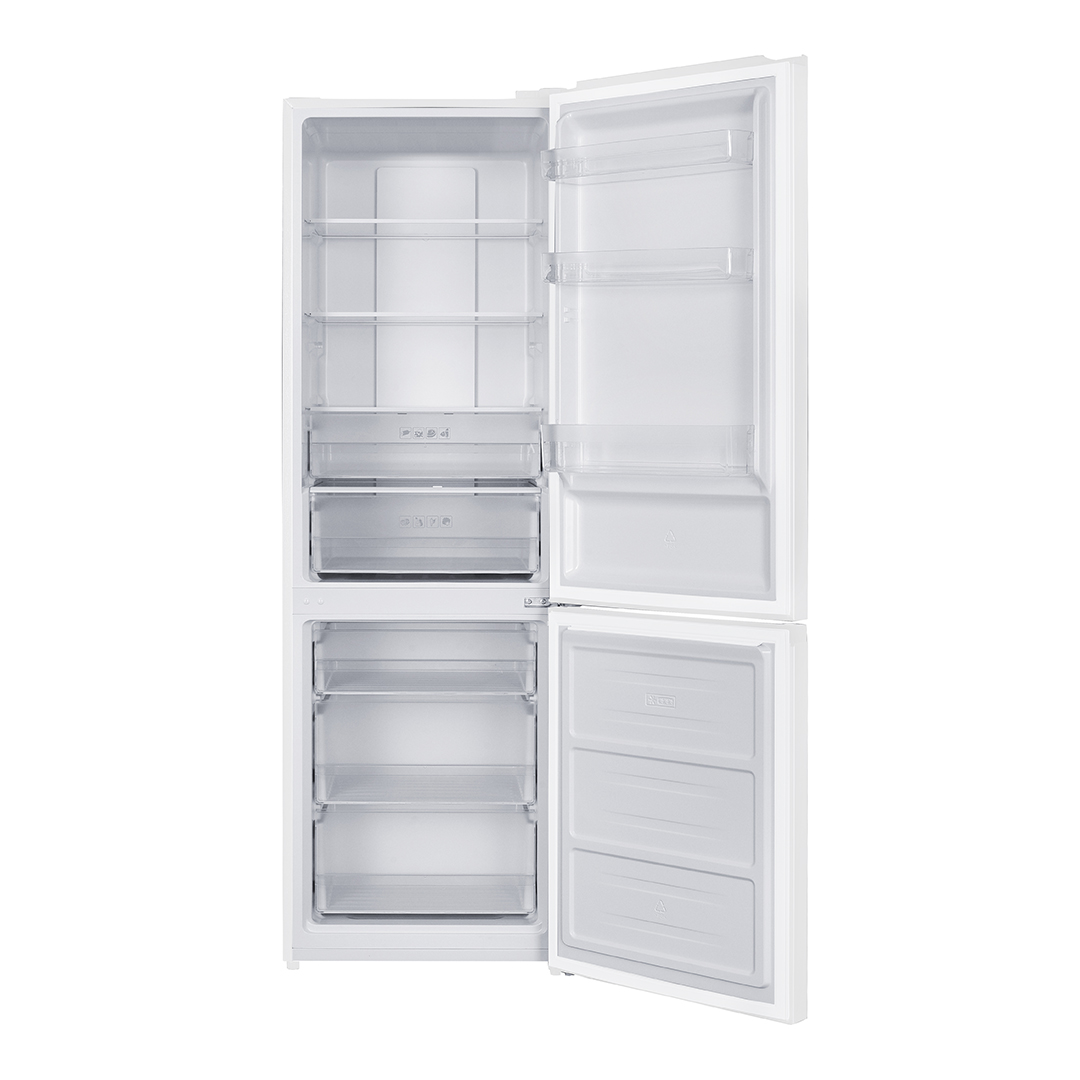 Un refrigerador blanco con puertas abiertas, estantes y cajones vacíos visibles.
