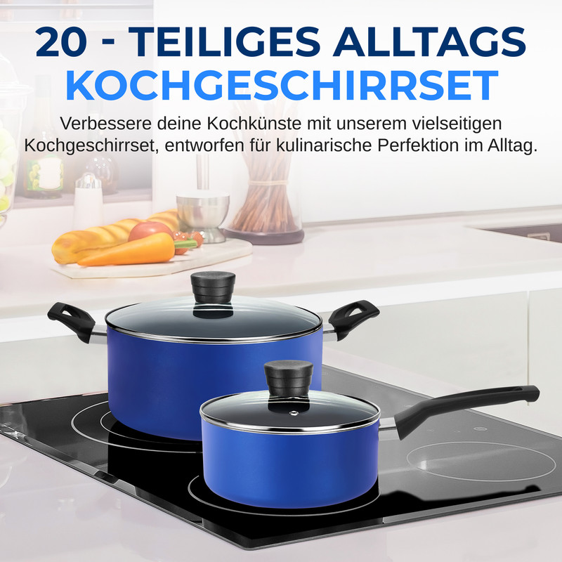Zwei blaue Töpfe mit Glasdeckeln auf einem schwarzen Kochfeld, mit Brot und Gemüse im Hintergrund.