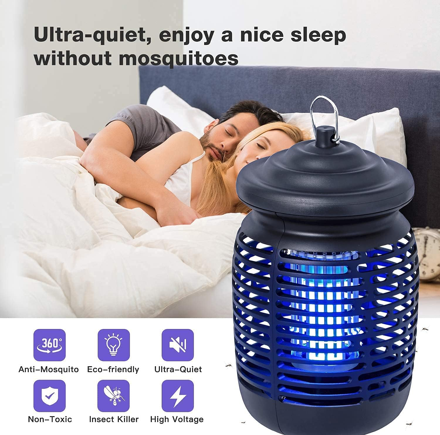 Eine schwarze Mückentötungslampe mit blauem Licht ist neben einem friedlich schlafenden Paar im Bett zu sehen.