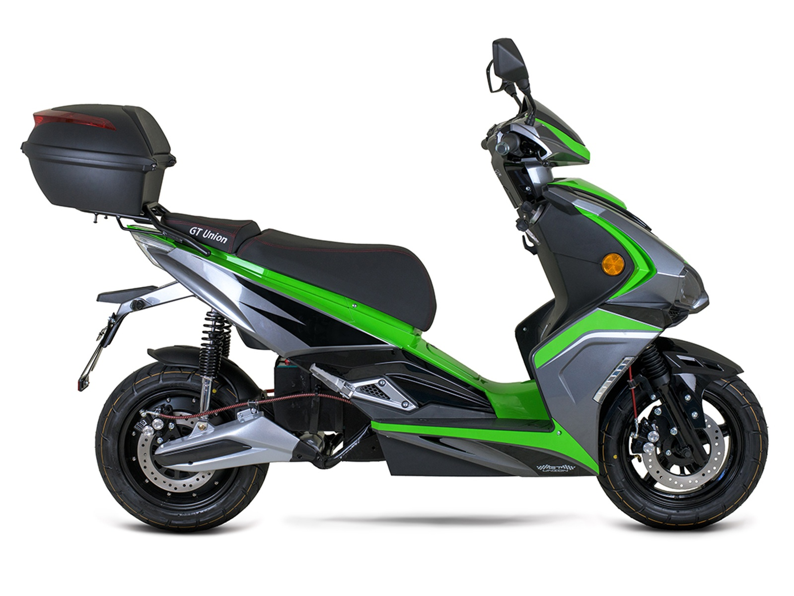Ein schwarz-grüner GT Union Roller mit schwarzem Sitz und Staukasten wird von der Seite vor weißem Hintergrund gezeigt.