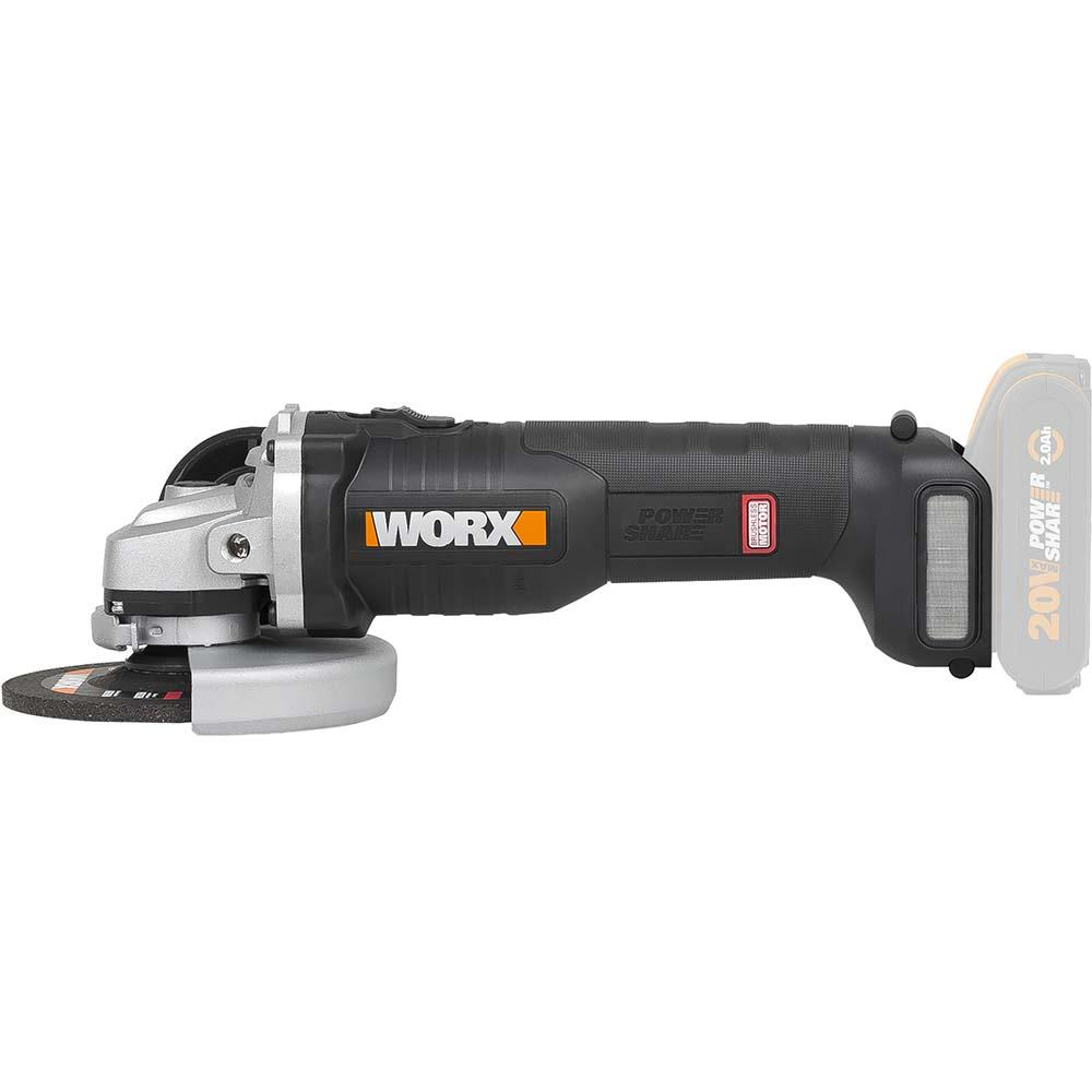 Beyaz bir arka plan üzerinde, turuncu 20V 2.0Ah Power Share bataryalı siyah ve gümüş renkli bir Worx açılı taşlama makinesi görülmektedir.