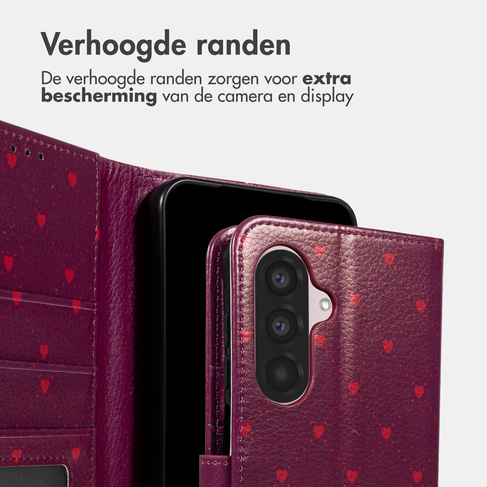 Custodia viola con fantasia a cuori, protegge fotocamera e display.
