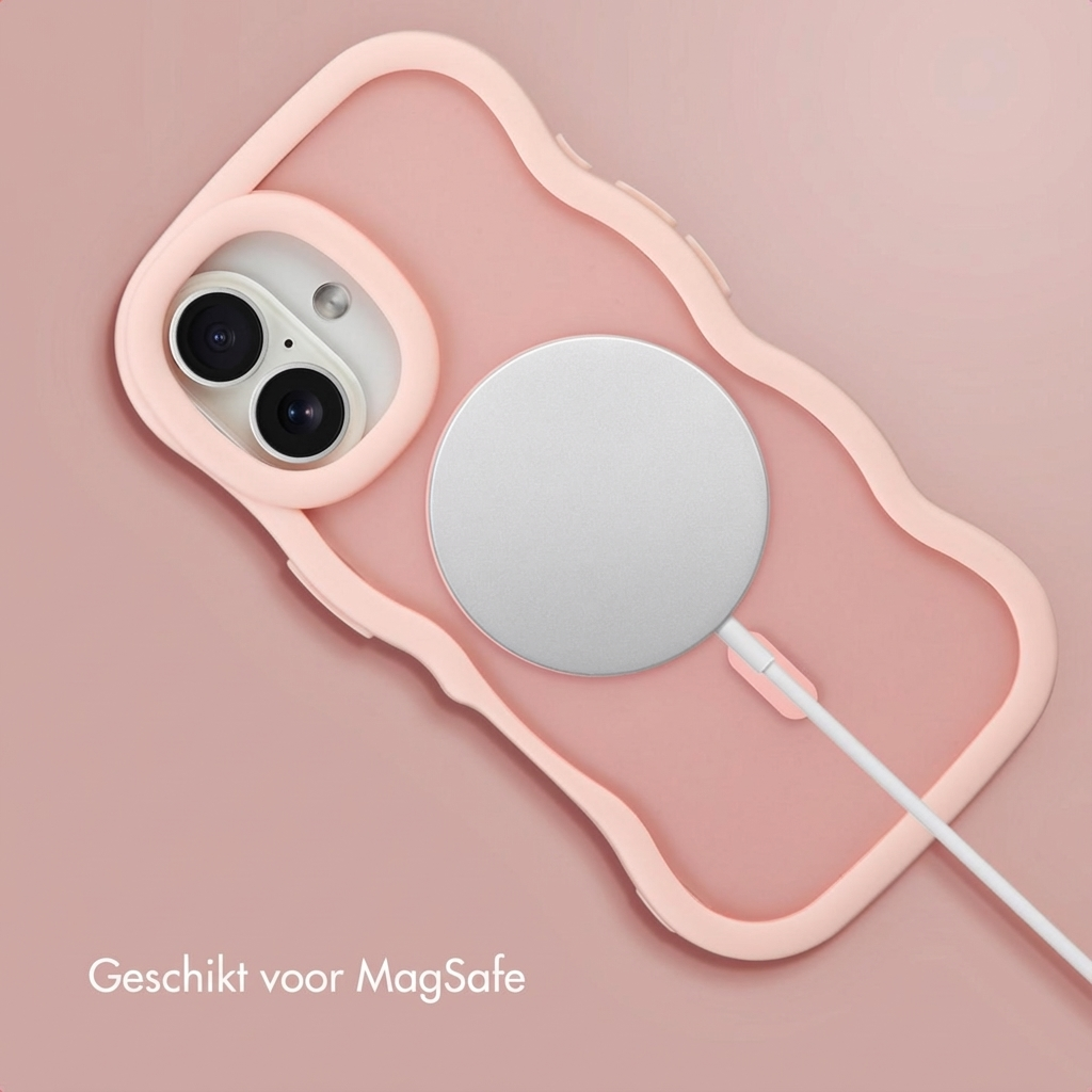 Custodia rosa per iPhone con caricatore MagSafe, primo piano della fotocamera.