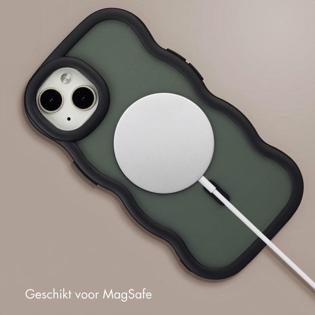 Custodia verde scuro con bordo nero e caricatore MagSafe.