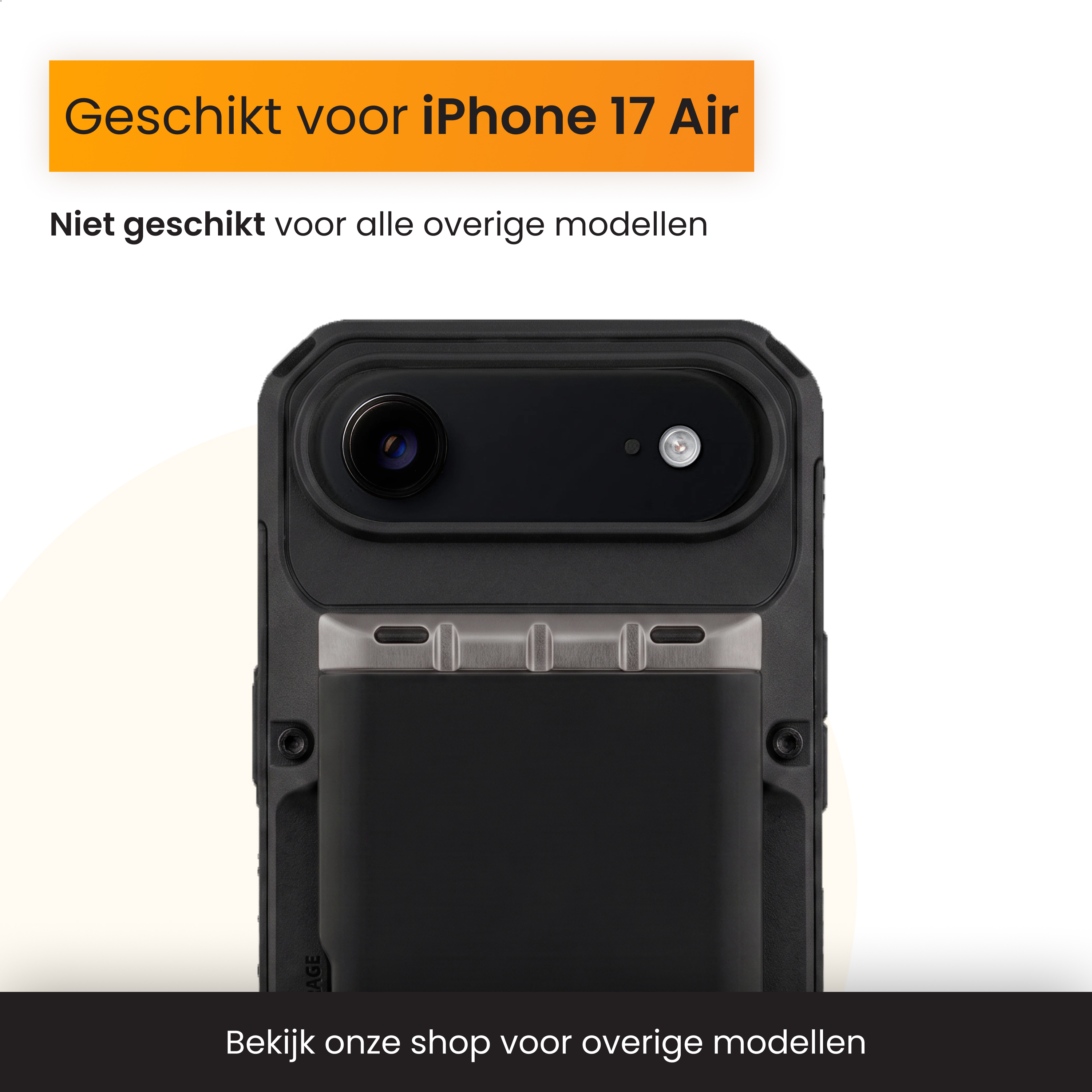 Rückseite eines schwarzen iPhone-Schutzhülle mit sichtbarer Kamera.