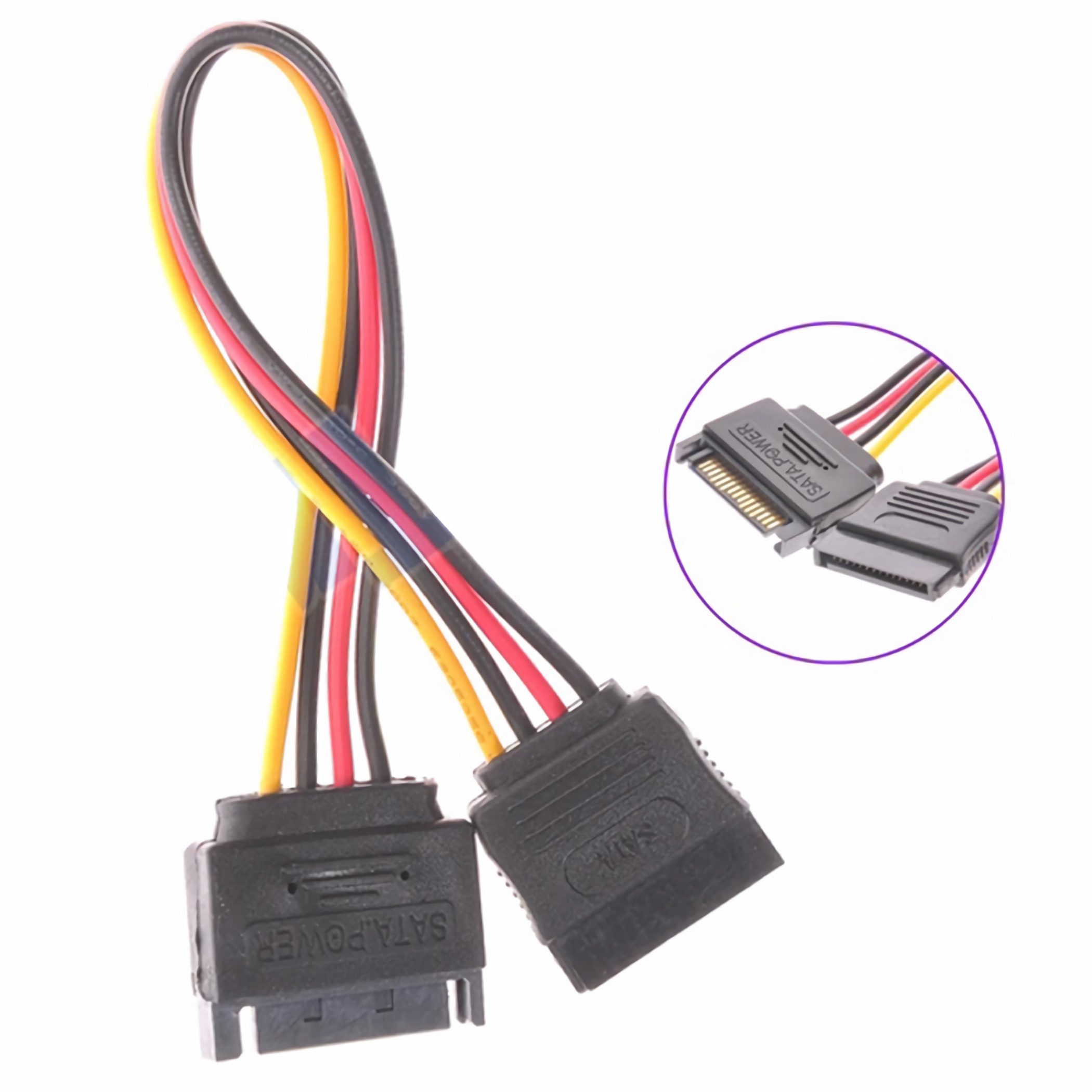 Ein schwarzes SATA-Stromsplitterkabel mit gelben, roten und schwarzen Adern, mit zwei Anschlüssen, auf weißem Hintergrund.