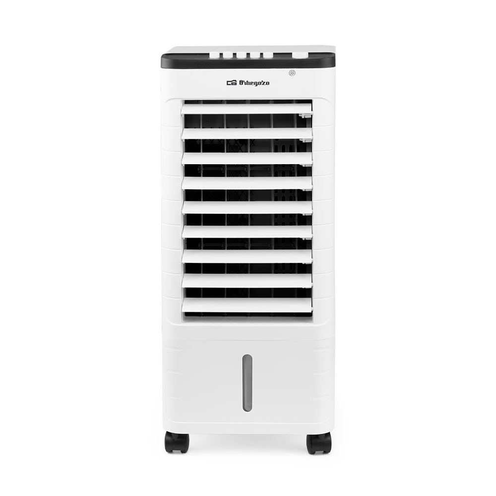 Un enfriador de aire portátil blanco y negro con el logo de Orbegozo, rejillas de ventilación y un indicador de nivel de agua, sobre un fondo blanco.