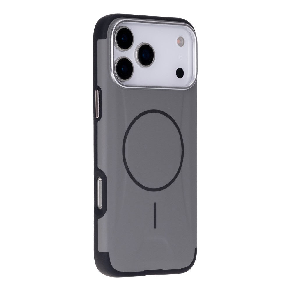Üç kamera lensli ve MagSafe dairesi olan gri telefon kılıfı.