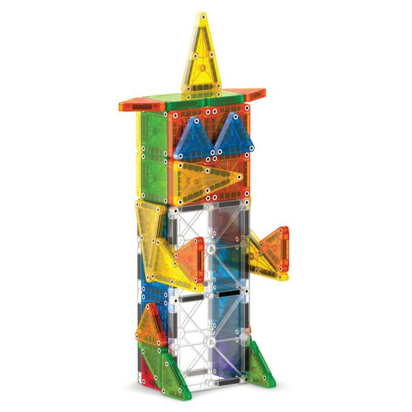 Ein bunter Turm aus magnetischen Bausteinen in verschiedenen Farben und Formen.