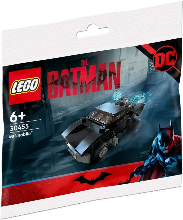 Set Lego Batman Batmobile con figura di Batman e auto nera.