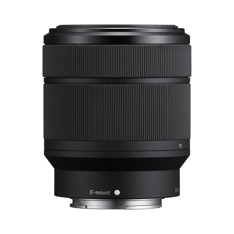 Obiettivo fotocamera nero con anelli zigrinati e marcatura E-mount.
