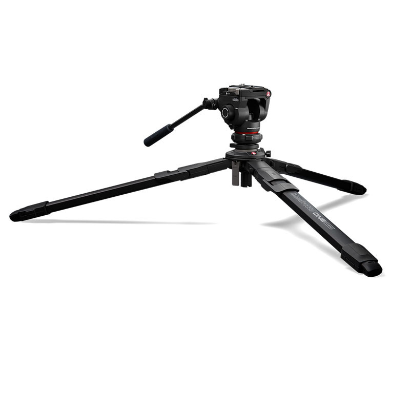 Un treppiede per fotocamera nero con testa fluida e tre gambe estese.