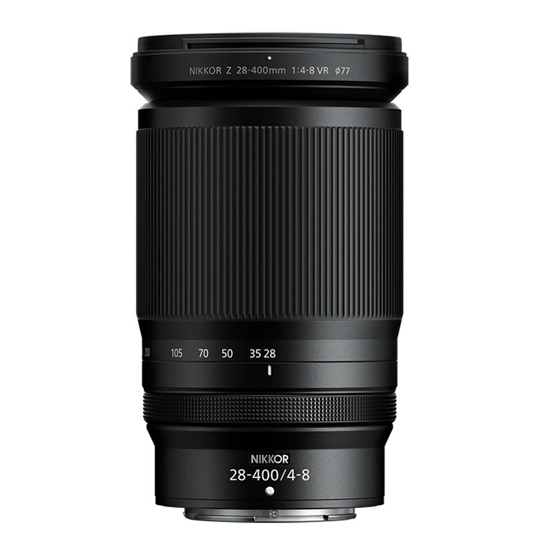 Lente NIKKOR Z 28-400mm 1:4-8 VR negra con anillos de enfoque y zoom.