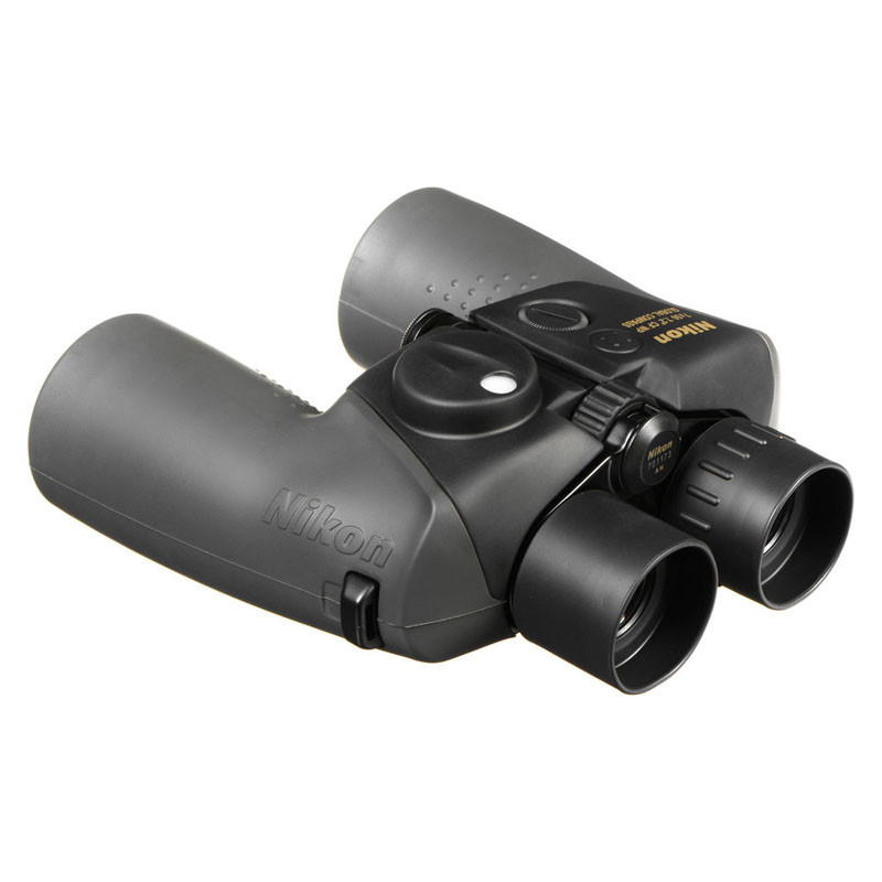 Binocolo Nikon nero con rotella di messa a fuoco e copriobiettivi.