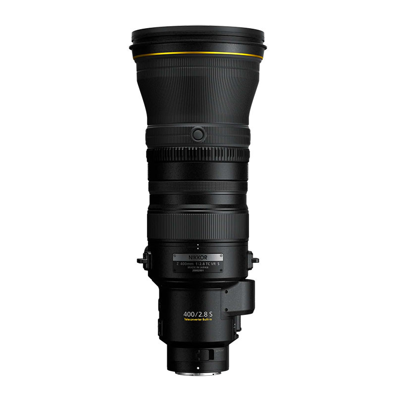 Ein schwarzes Nikon Nikkor Z 400mm f/2.8 TC VR S Objektiv mit eingebautem Telekonverter.