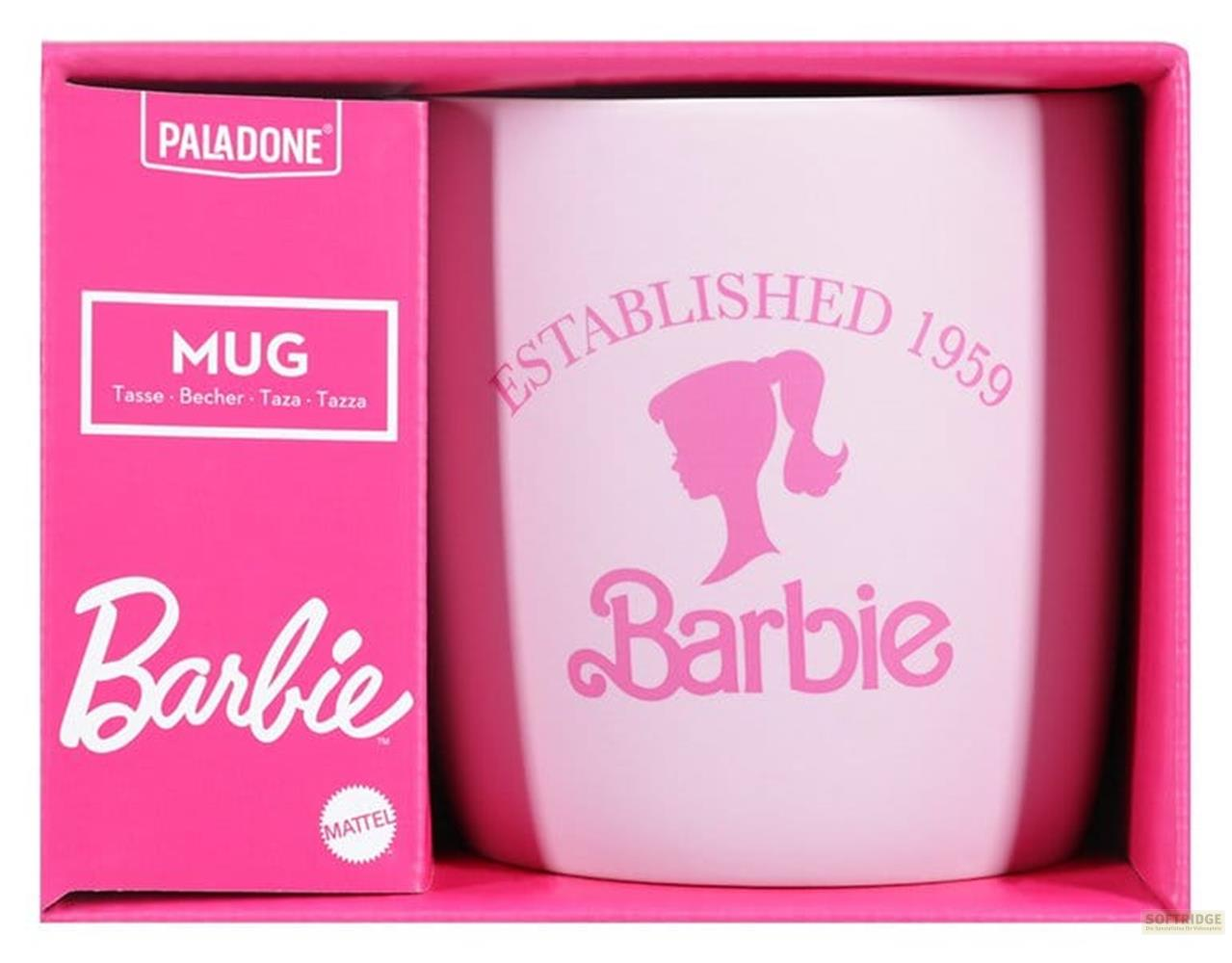 Różowy kubek Barbie z napisem „Established 1959” i logo Barbie.