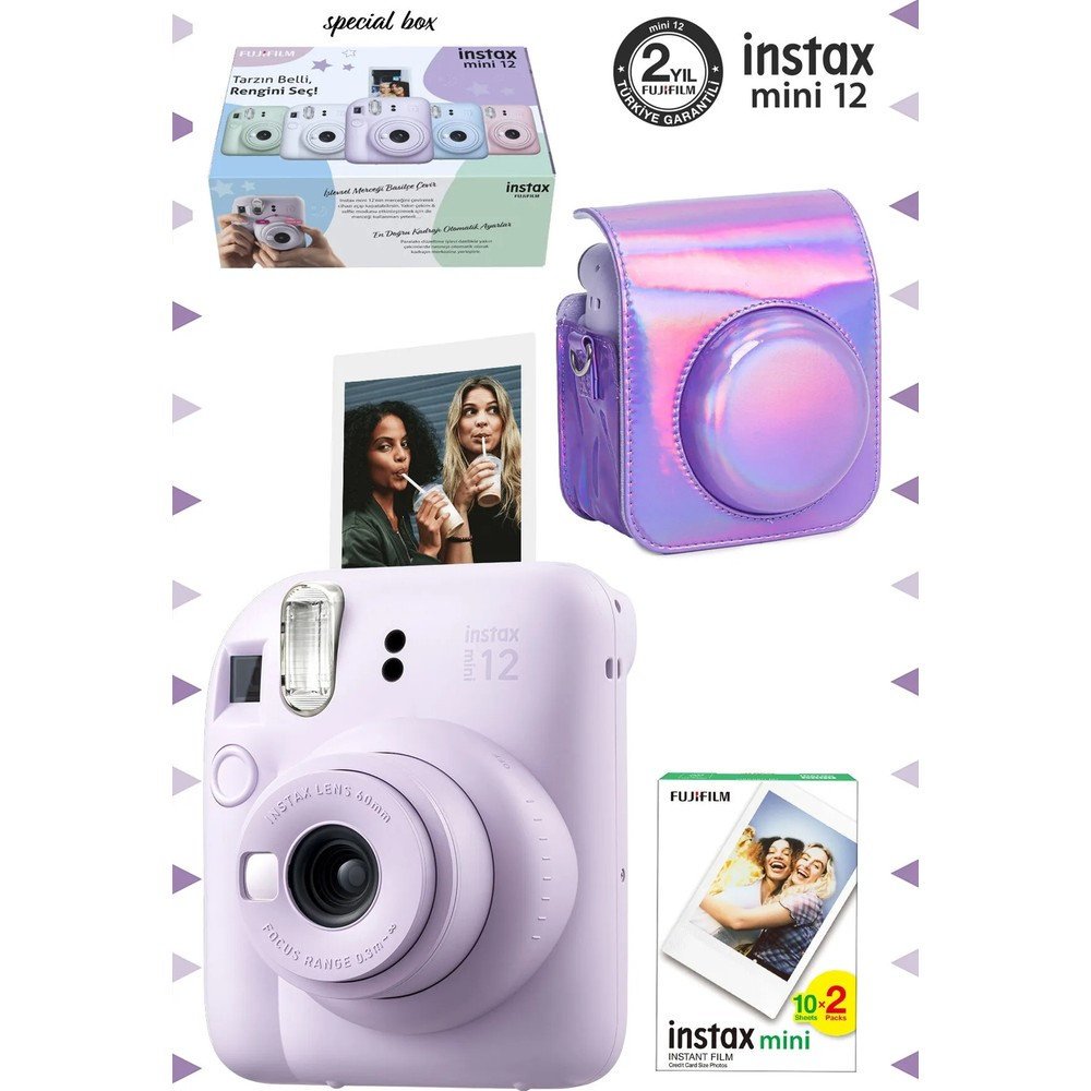Mor bir Fujifilm Instax Mini 12 kamera seti, kılıf ve film paketi içerir.