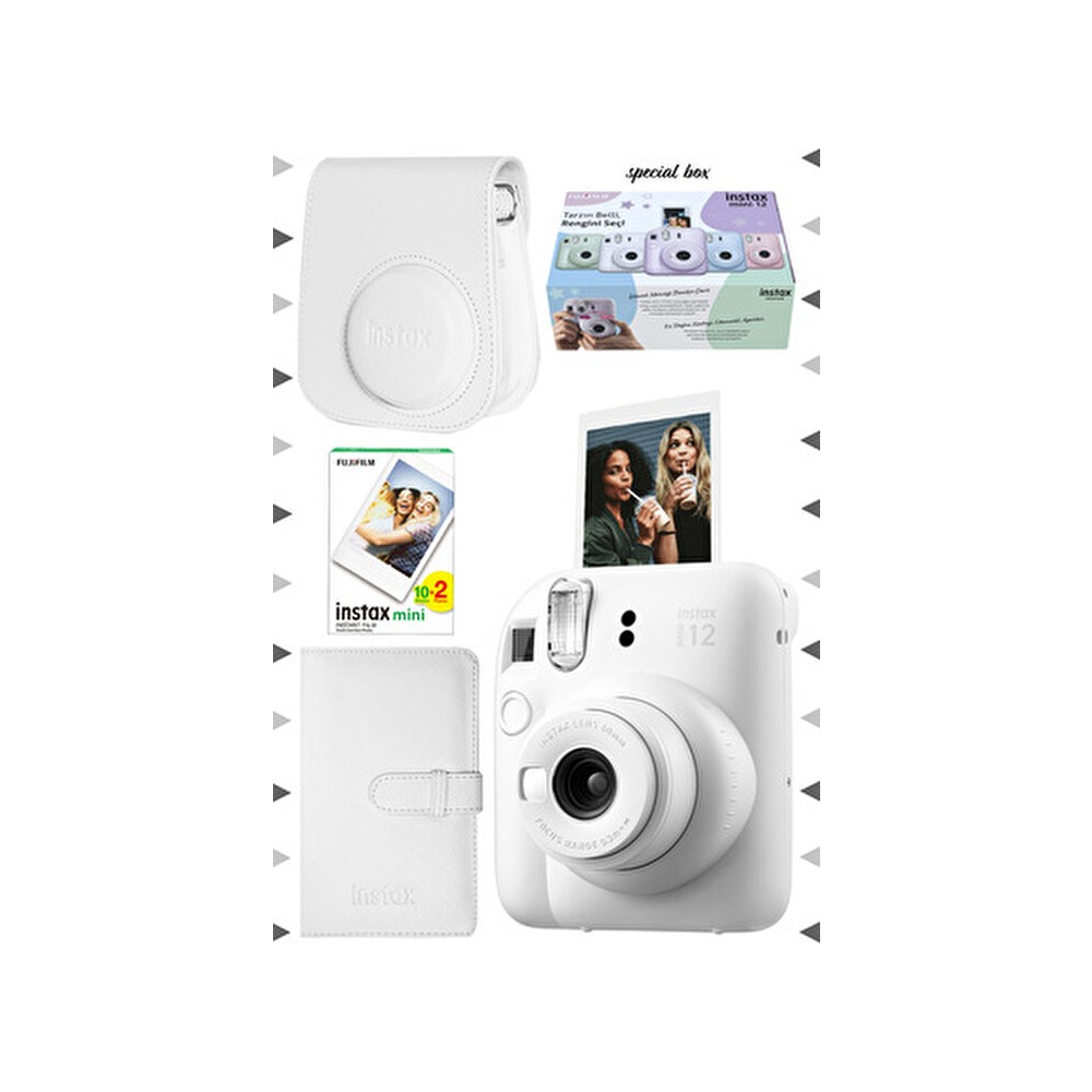 Beyaz Instax kamera seti, kılıf, film ve örnek fotoğraf ile.