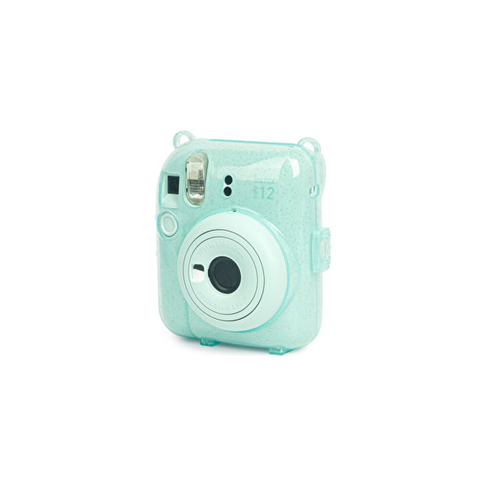 Parıltılı turkuaz Instax 12 anında fotoğraf makinesi, beyaz zeminde.