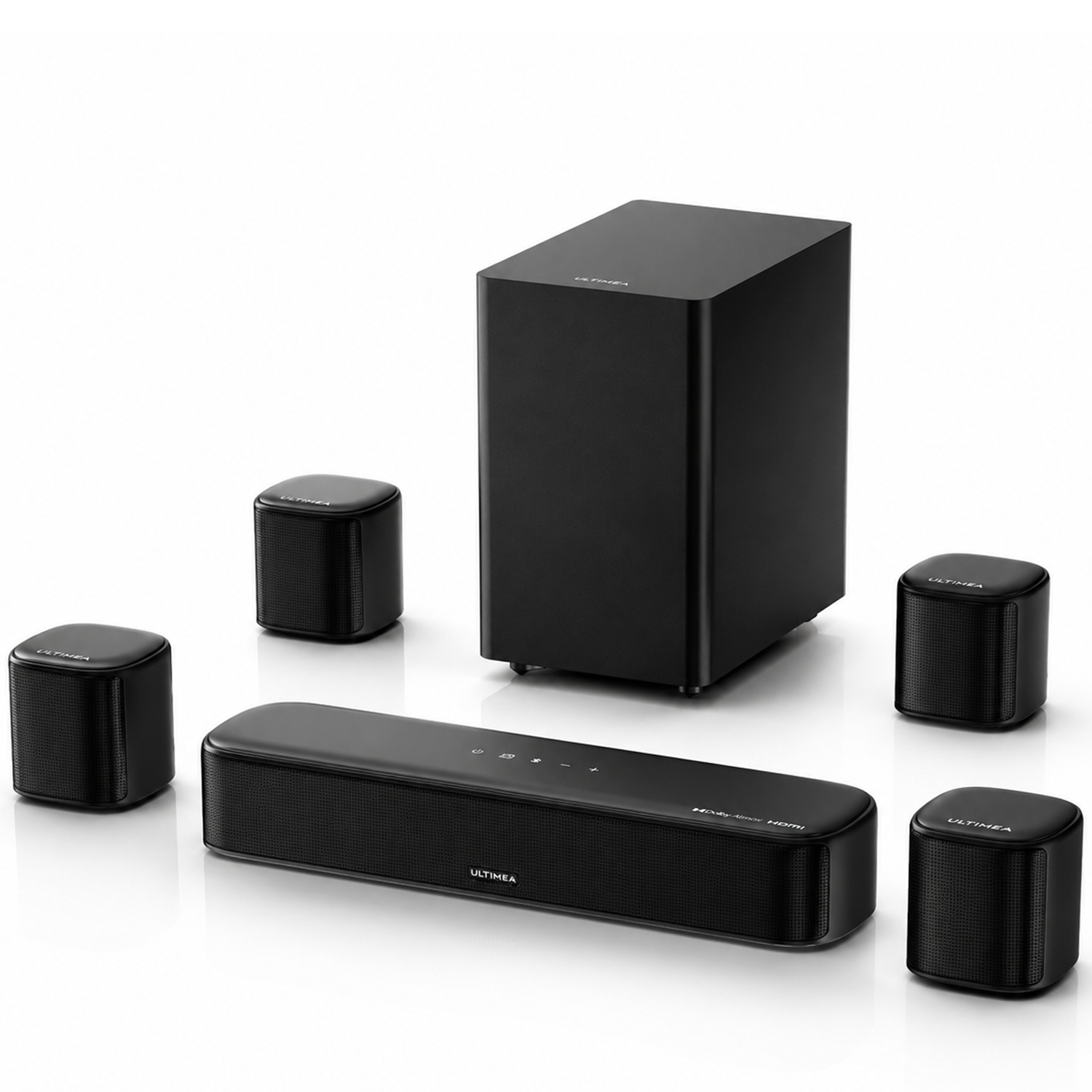 Schwarze Lautsprecher: Soundbar, Subwoofer und vier Satellitenlautsprecher.