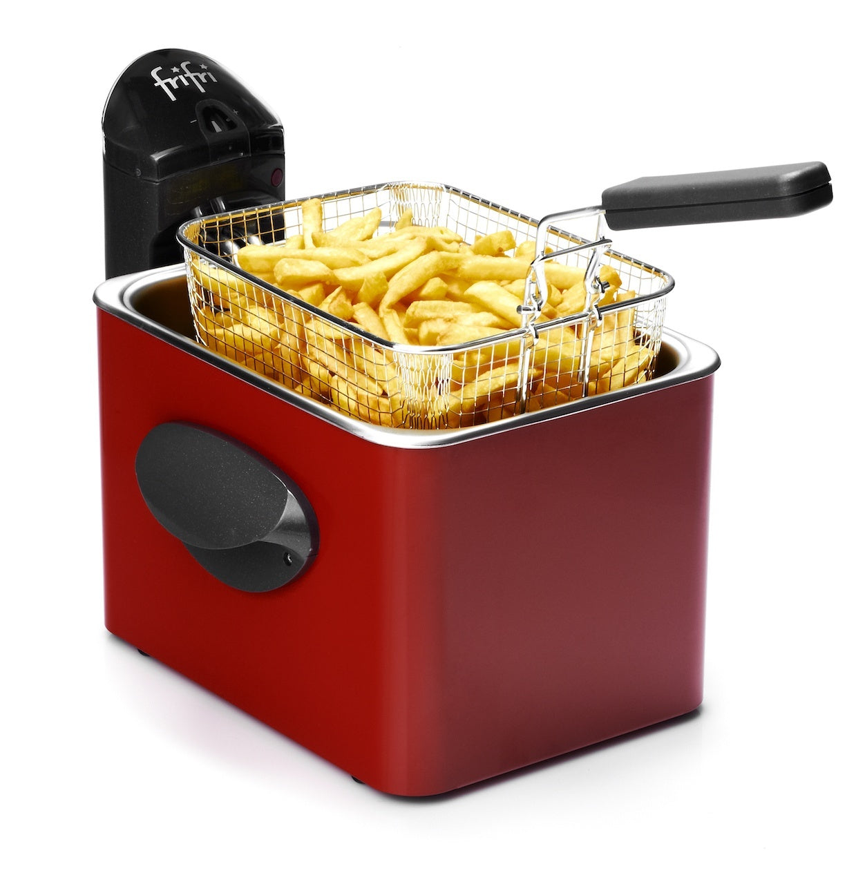 Friggitrice rossa con coperchio nero, piena di patatine fritte dorate in un cestello metallico.